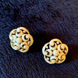 Vintage Clip-on Earrings